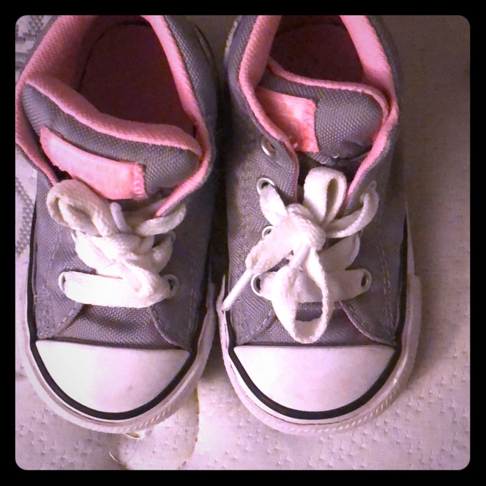 Baby converse Size 5